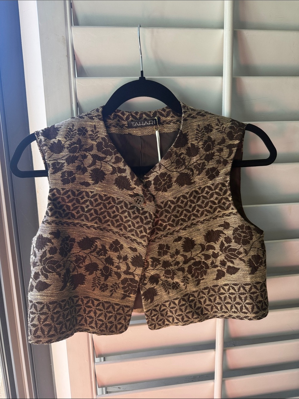 Tahari Brown and Beige Floral Jacquard Crop Vest